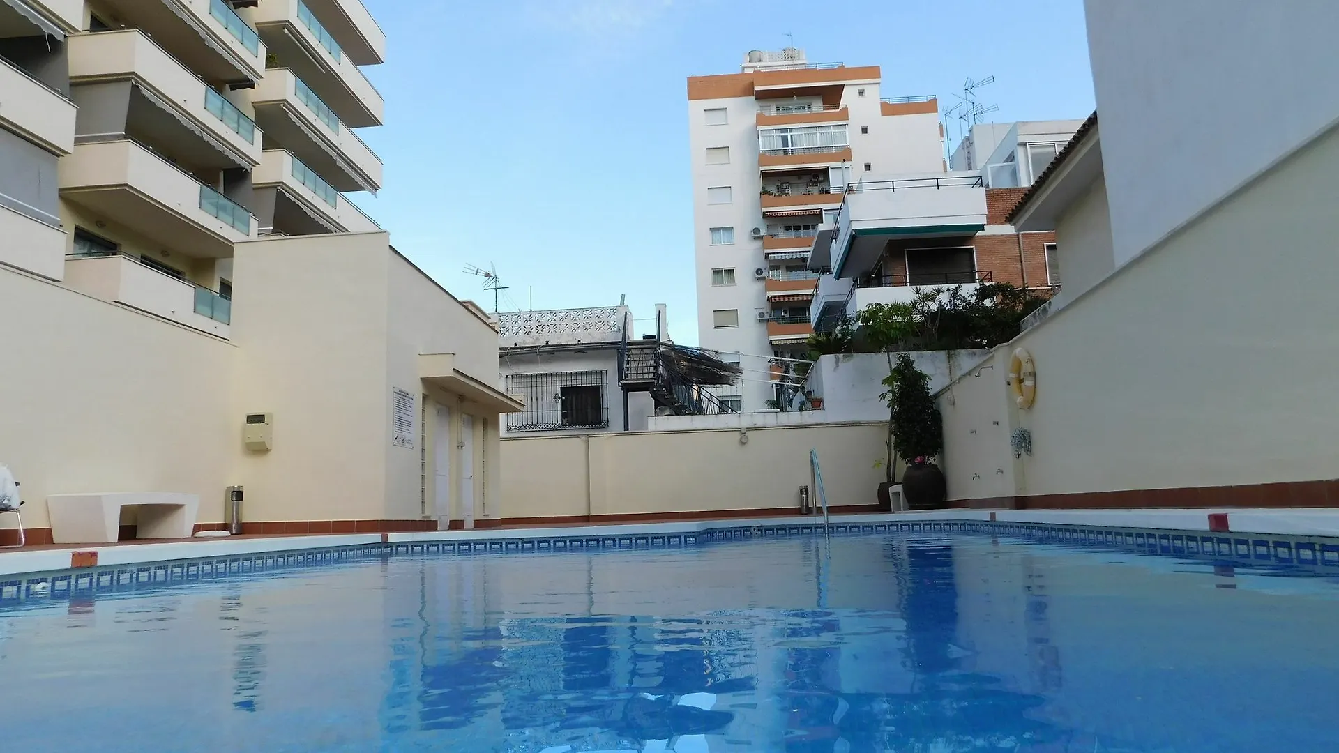 公寓 Apartamento En Los Boliches 丰希罗拉