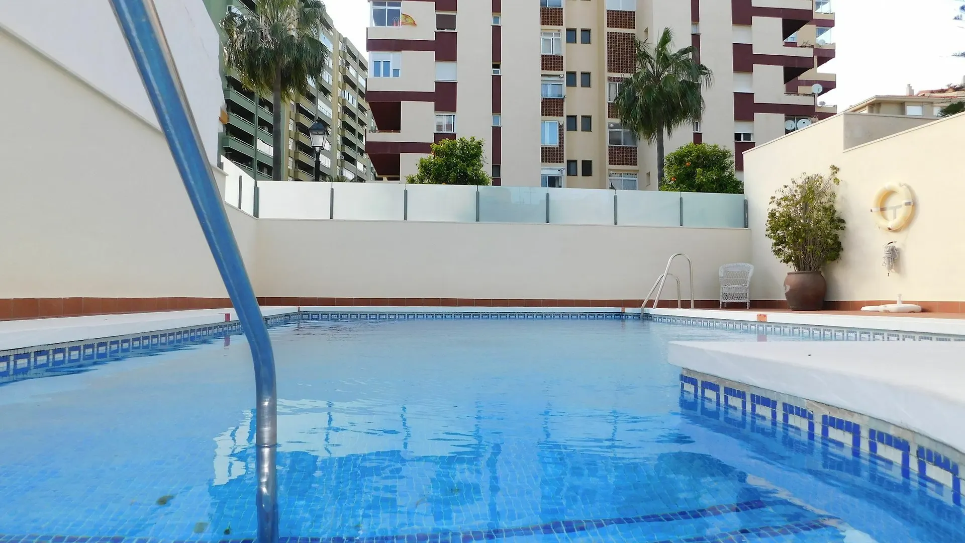 Apartamento En Los Boliches 丰希罗拉 公寓